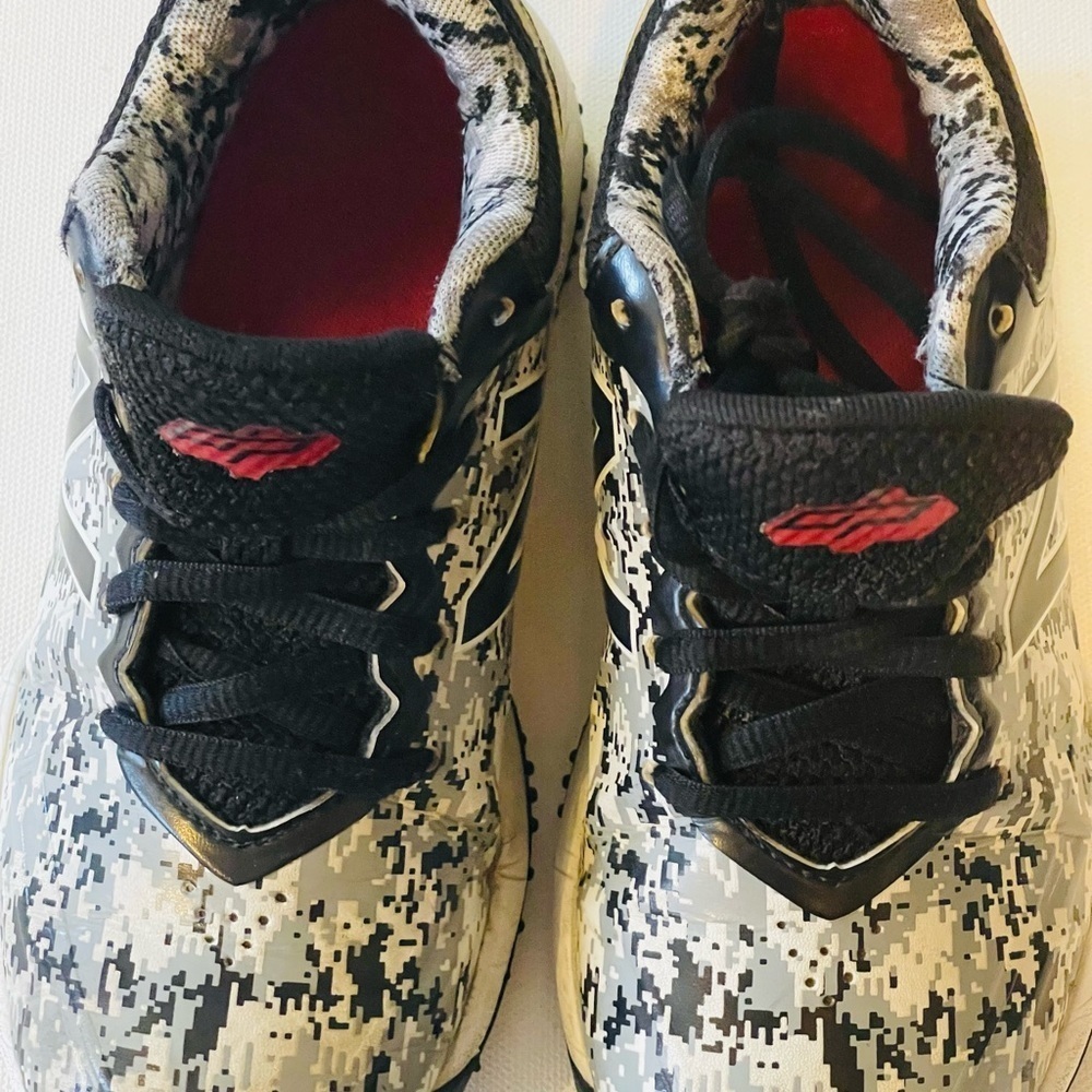 NEW BALANCE YOUTH PEDROIA ARTIFICIAL TURF SHOES